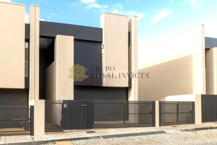 Moradia T3 para Venda em Fânzeres e São Pedro da Cova Foto 38