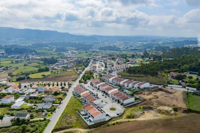 Moradia T4 para Venda em Gamil e Midões