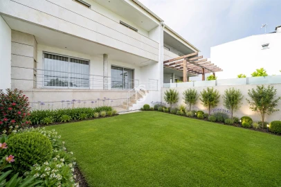 Moradia T4 para Venda em Gamil e Midões