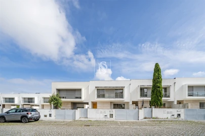 Moradia T4 para Venda em Gamil e Midões