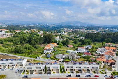 Moradia T4 para Venda em Gamil e Midões