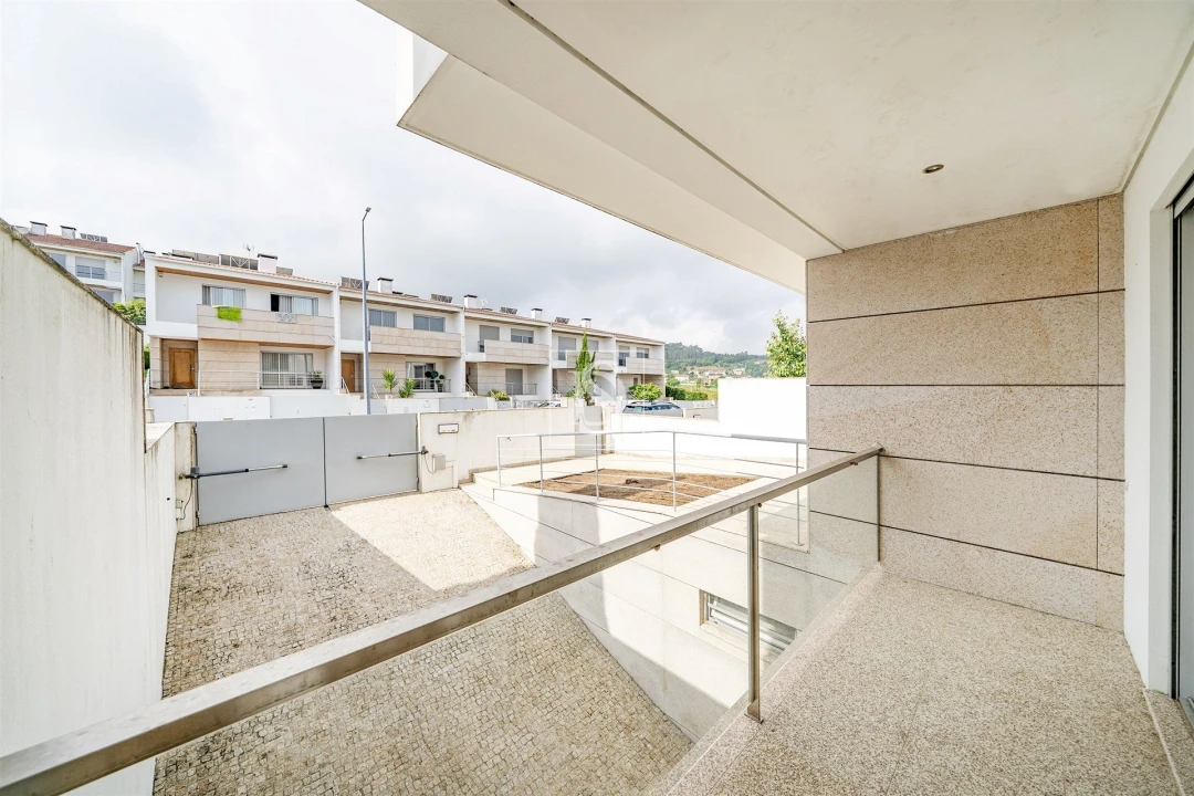 Moradia T4 para Venda em Gamil e Midões Foto 14