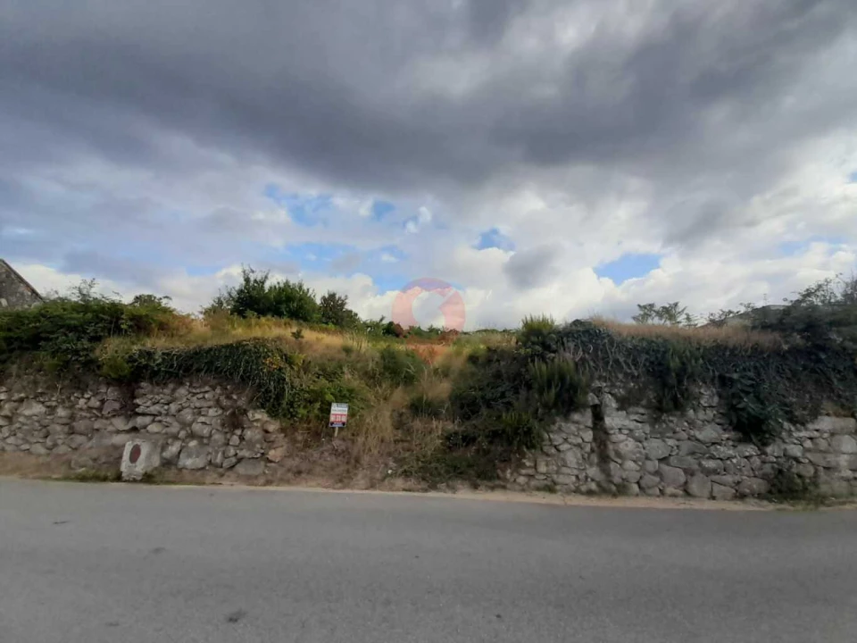 Terreno para Venda em São Paio Foto 1