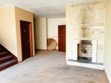 Negócio para Venda em Ceivães e Badim