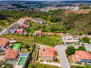Terreno para Venda em Marrazes e Barosa