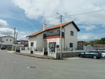 Moradia T3 para Venda em São Pedro da Torre
