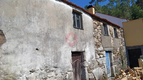 Moradia T2 para Venda em Riba de Mouro