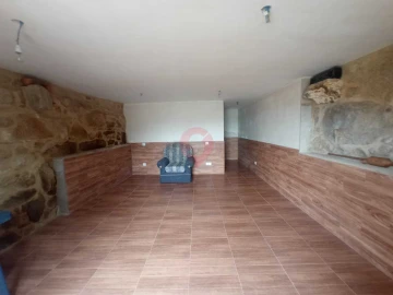 Moradia T3 para Venda em Tangil
