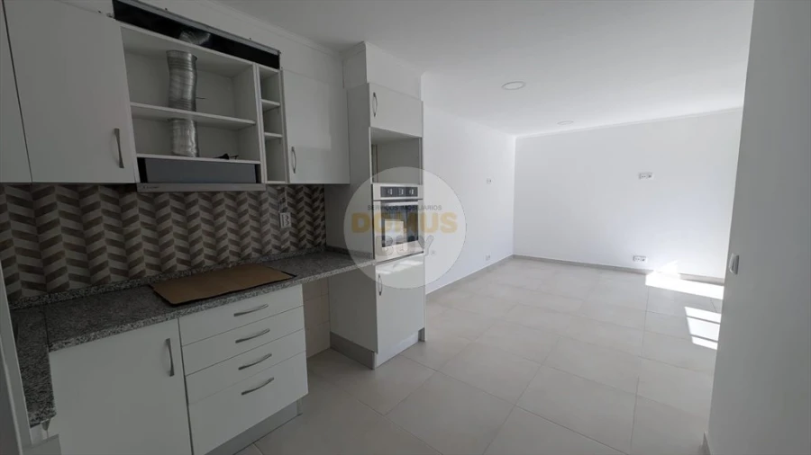 Moradia T2 para Venda em Baixa da Banheira e Vale da Amoreira Foto 7
