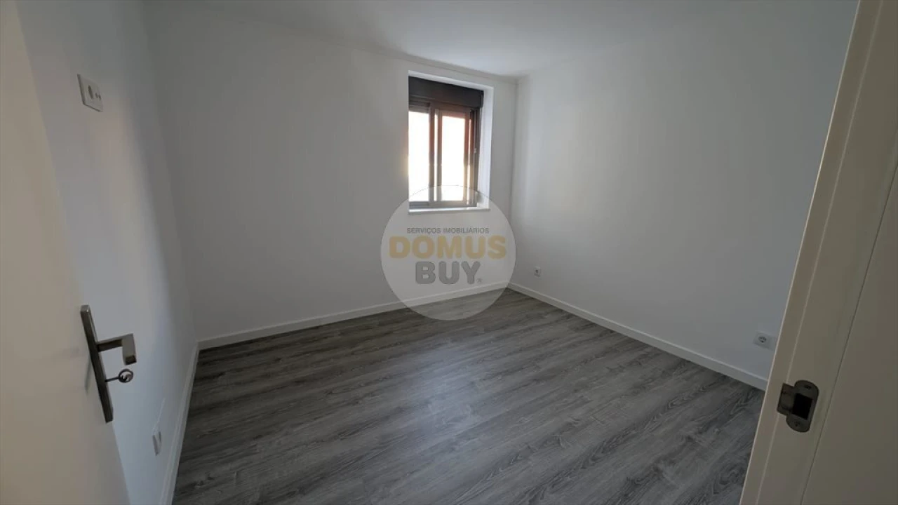Moradia T2 para Venda em Baixa da Banheira e Vale da Amoreira Foto 11