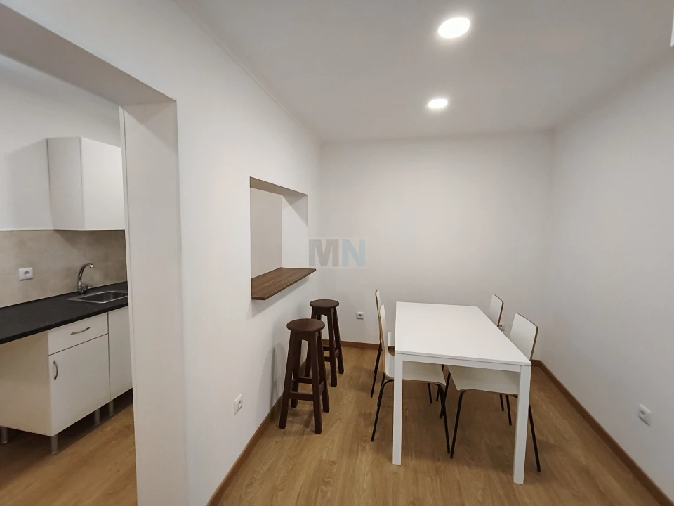 Moradia T2 para Venda em Santa Clara e Castelo Viegas Foto 3