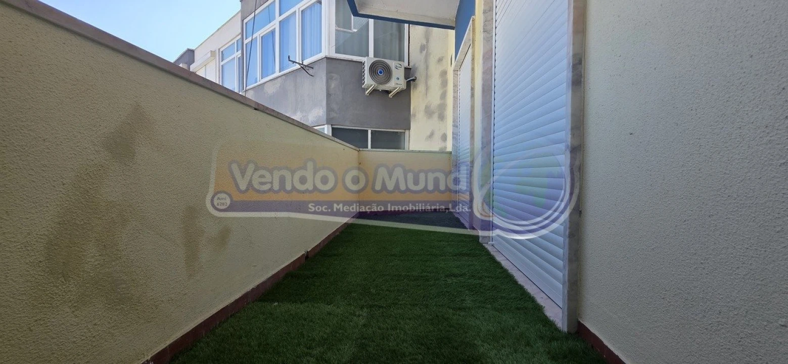 Apartamento T3 para Venda em Póvoa de Santa Iria e Forte da Casa Foto 16