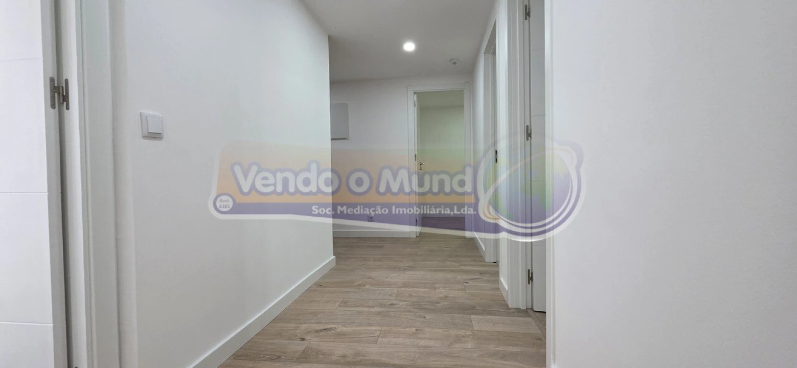 Apartamento T3 para Venda em Póvoa de Santa Iria e Forte da Casa Foto 6
