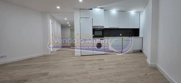 Apartamento T3 para Venda em Póvoa de Santa Iria e Forte da Casa