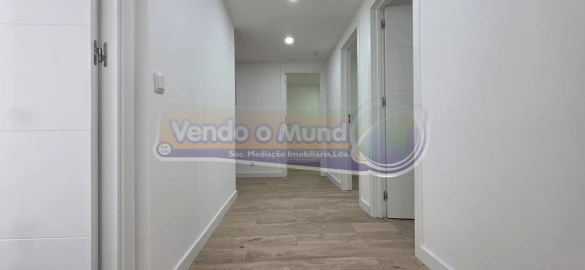Apartamento T3 para Venda em Póvoa de Santa Iria e Forte da Casa