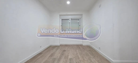Apartamento T3 para Venda em Póvoa de Santa Iria e Forte da Casa