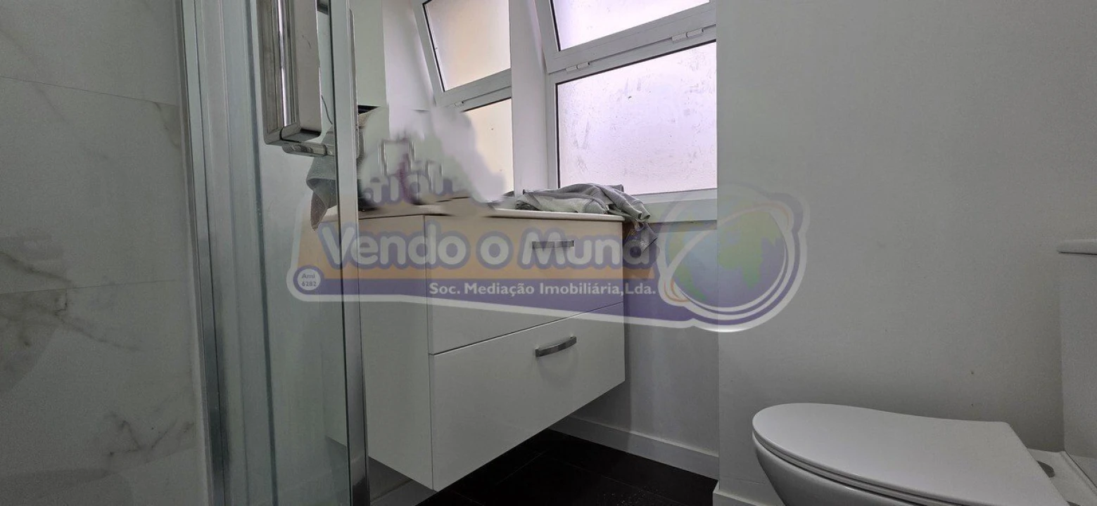 Apartamento T3 para Venda em Póvoa de Santa Iria e Forte da Casa Foto 10
