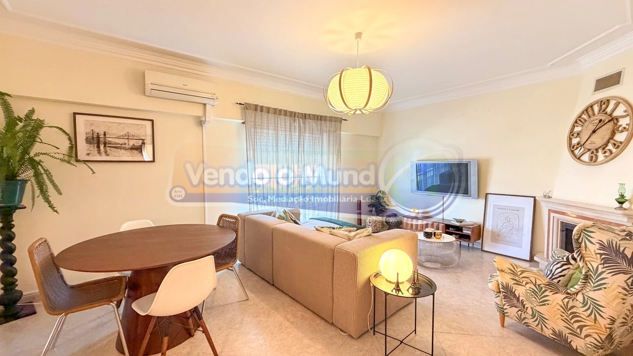 Apartamento T2 para Venda em Samora Correia Foto 1