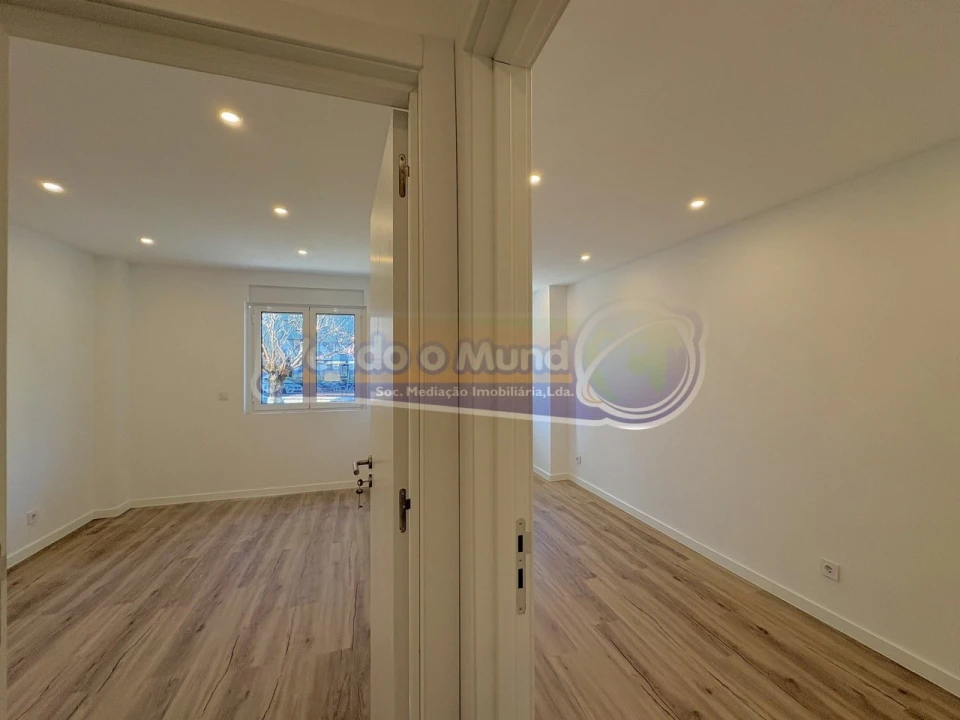 Apartamento T2 para Venda em Águas Livres Foto 4