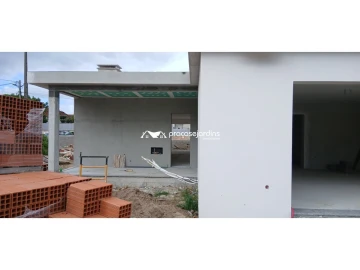 Moradia T3 para Venda em Souto da Carpalhosa e Ortigosa