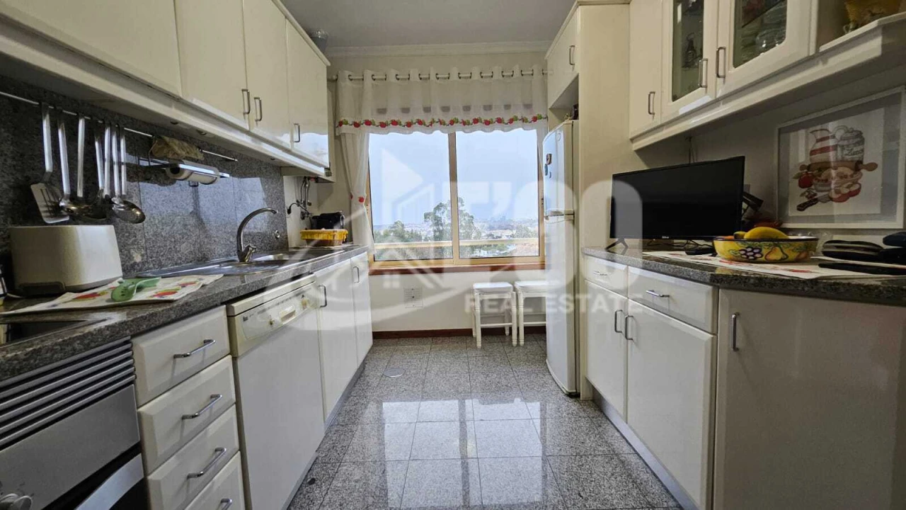 Apartamento T3 para Venda em Canidelo Foto 9
