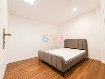 Apartamento T1 para Venda em Vila Verde e Barbudo