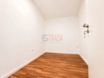 Apartamento T1 para Venda em Vila Verde e Barbudo