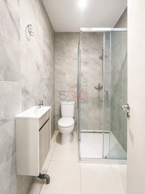 Apartamento T1 para Venda em Vila Verde e Barbudo