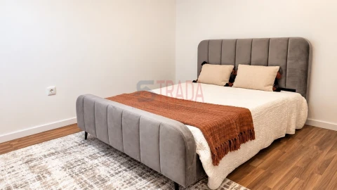 Apartamento T1 para Venda em Vila Verde e Barbudo