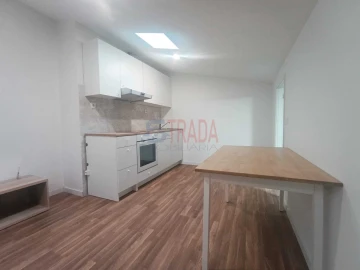 Apartamento T2 para Venda em Vila Verde e Barbudo