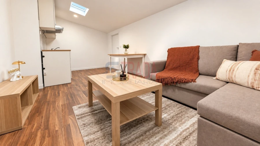 Apartamento T1 para Venda em Vila Verde e Barbudo Foto 2