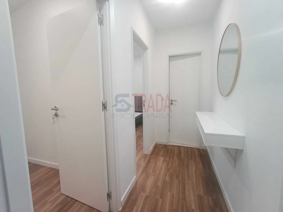 Apartamento T2 para Venda em Vila Verde e Barbudo Foto 1