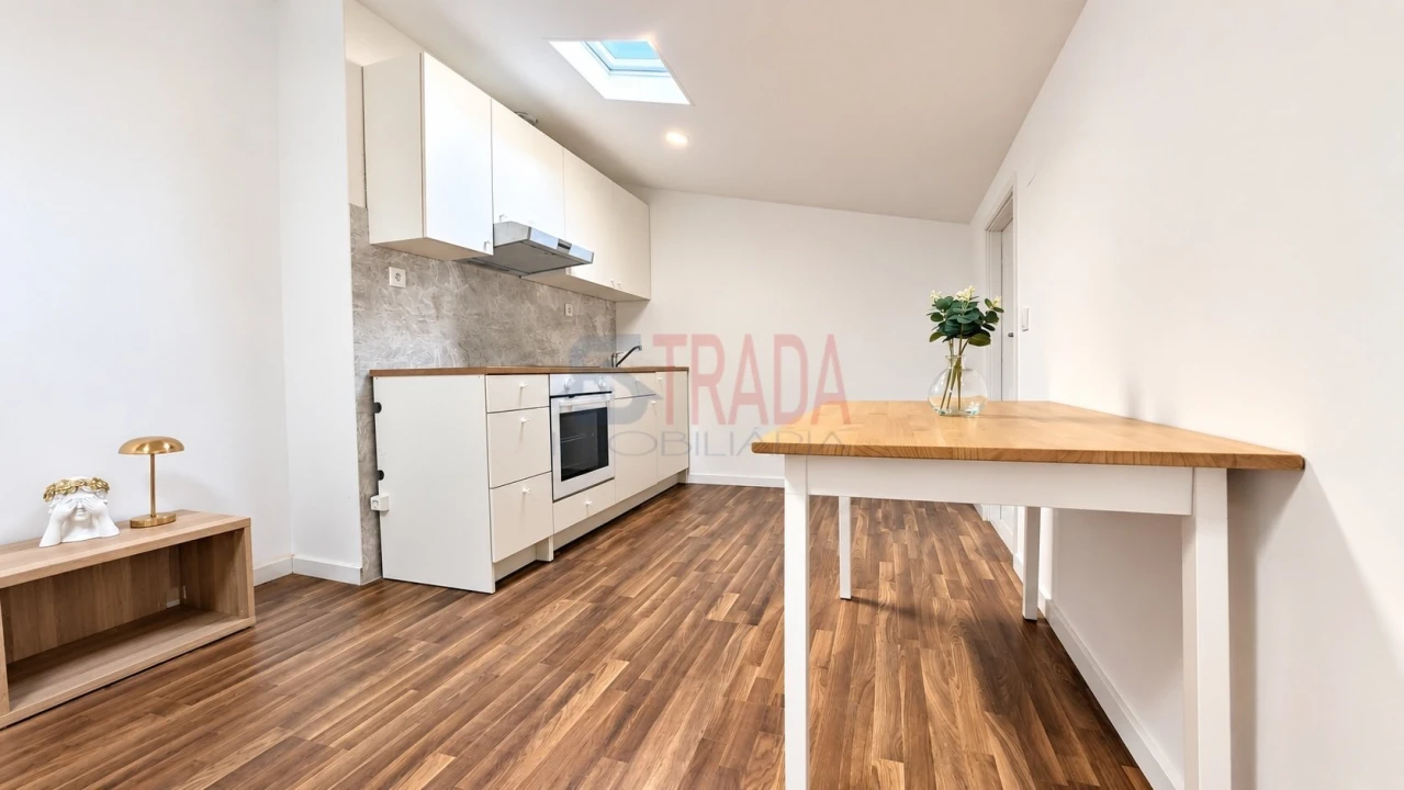 Apartamento T1 para Venda em Vila Verde e Barbudo Foto 3