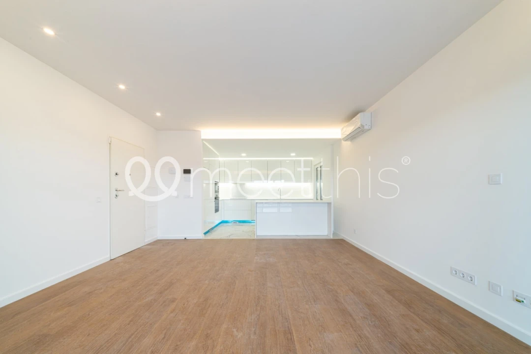 Apartamento T2 para Venda em Venteira Foto 10