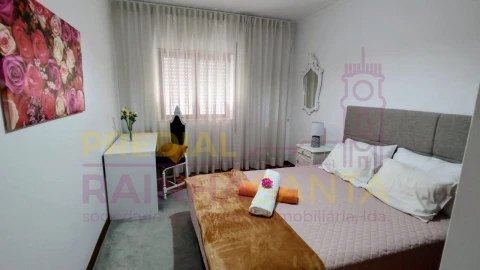 Apartamento T2 para Arrendamento em Santa Clara e Castelo Viegas