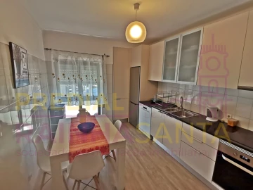 Apartamento T2 para Arrendamento em Santa Clara e Castelo Viegas