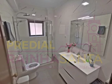 Apartamento T2 para Arrendamento em Santa Clara e Castelo Viegas