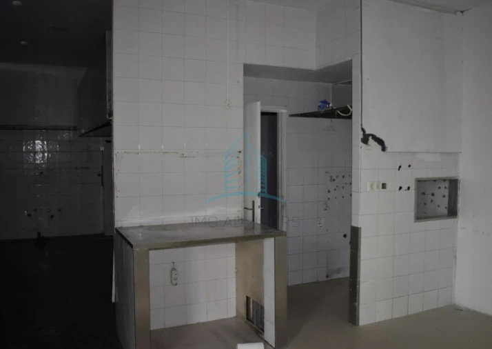 Loja para Arrendamento em Ramalde Foto 8