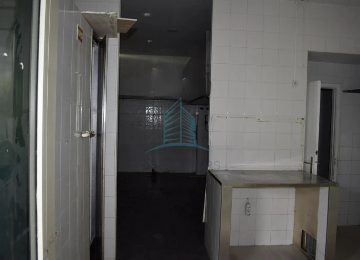 Loja para Arrendamento em Ramalde Foto 10