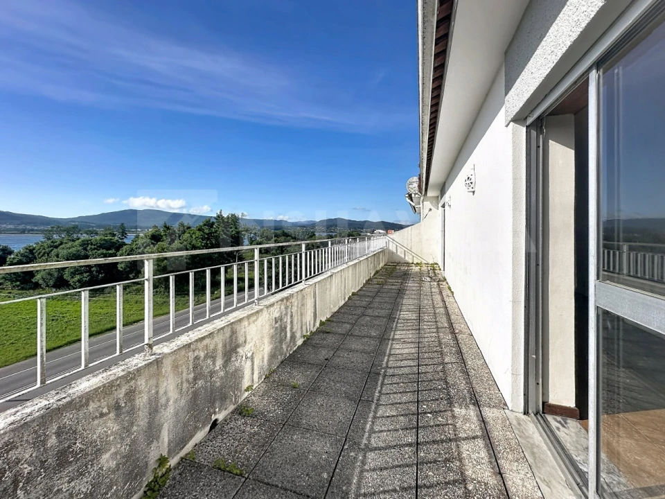 Apartamento T2 para Venda em Seixas Foto 9