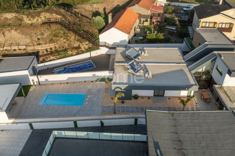 Moradia T2 para Arrendamento em Chafe Foto 48