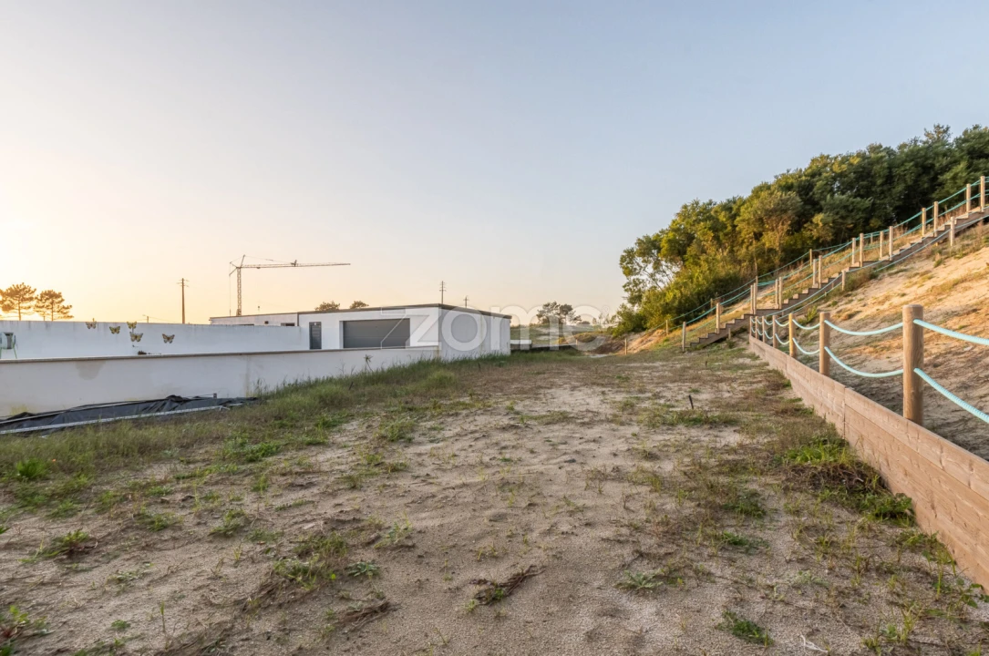 Moradia T2 para Arrendamento em Chafe Foto 37