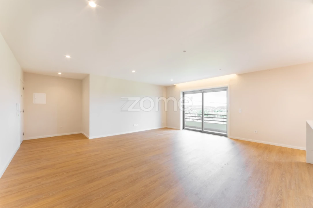Apartamento T2 para Venda em Vilar de Andorinho Foto 12