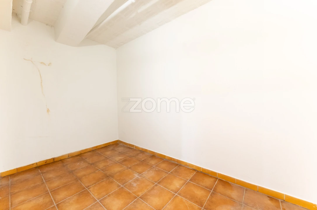 Apartamento T2 para Venda em Vilar de Andorinho Foto 30
