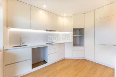 Apartamento T2 para Venda em Vilar de Andorinho