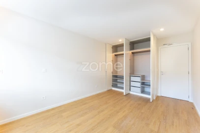Apartamento T2 para Venda em Vilar de Andorinho