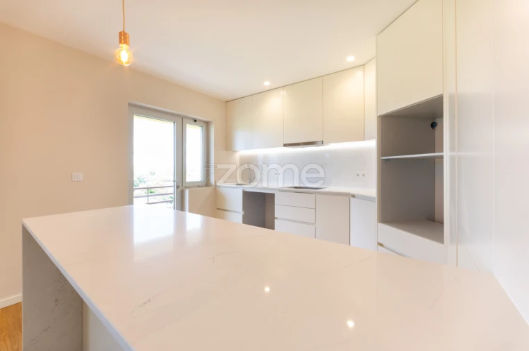 Apartamento T2 para Venda em Vilar de Andorinho Foto 7