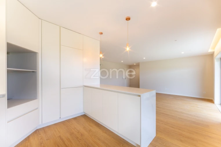 Apartamento T2 para Venda em Vilar de Andorinho Foto 10