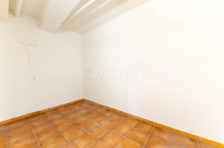 Apartamento T2 para Venda em Vilar de Andorinho Foto 30