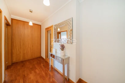 Apartamento T3 para Venda em Silvalde
